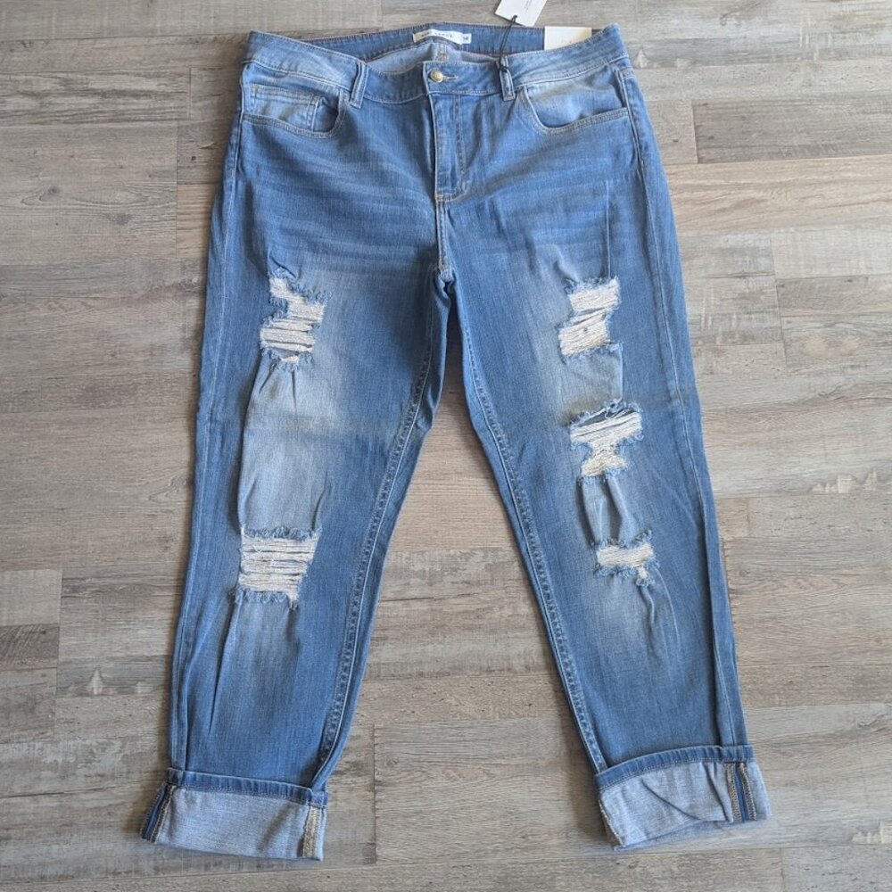 Kiki LaRue Blake Boyfriend Jeans | Distressed Light Wash | Size 14 | NWT